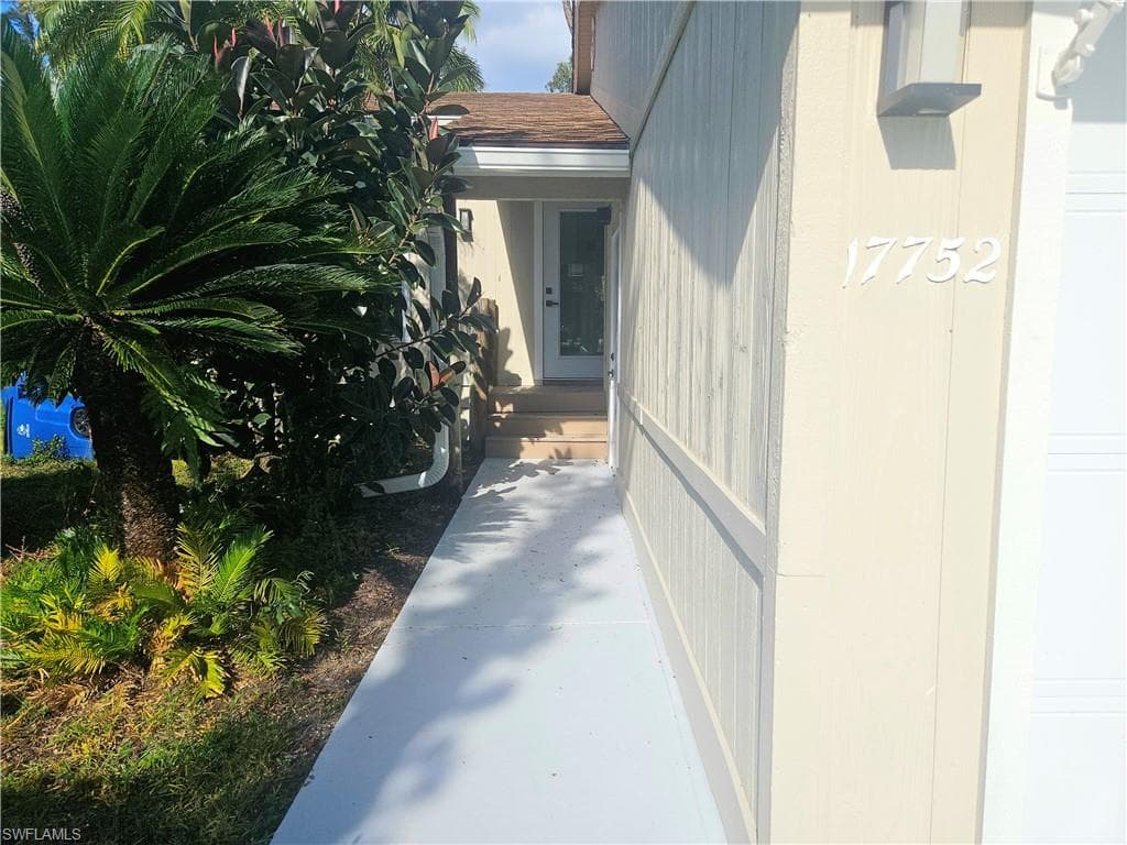 17752 Port boca CT FORT MYERS, FL 33908