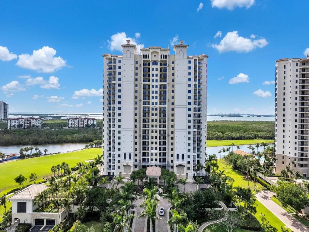 4800 Pelican Colony BLVD 304 BONITA SPRINGS, FL 34134