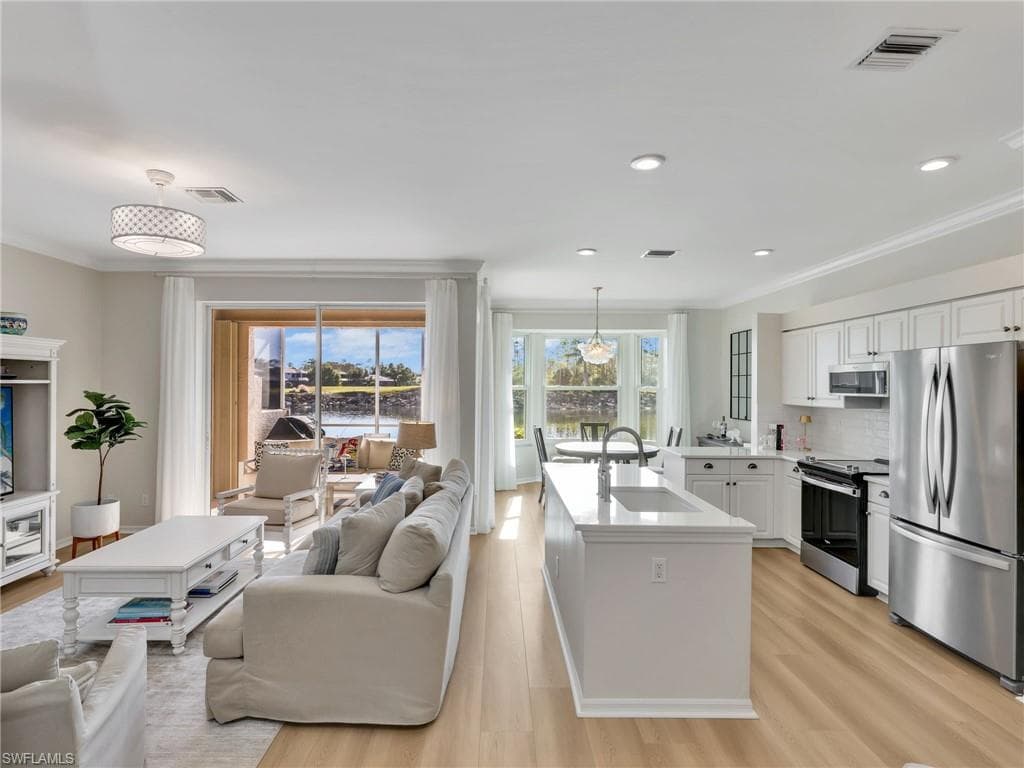21506 Knighton RUN ESTERO, FL 33928
