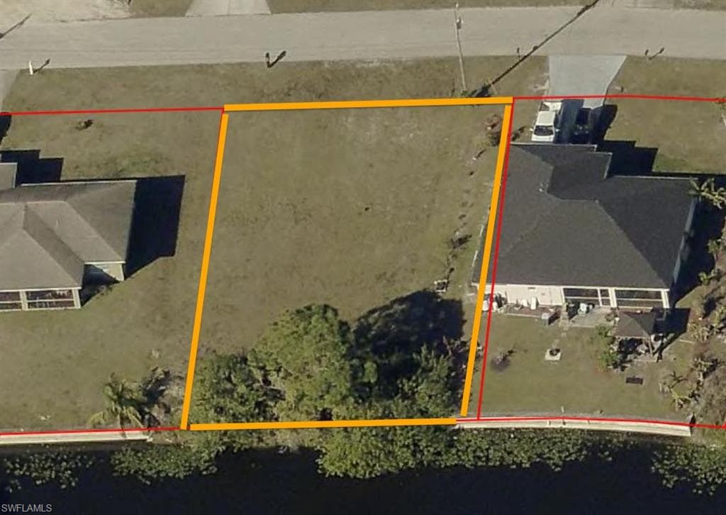 1720 NE 12th TER CAPE CORAL, FL 33909