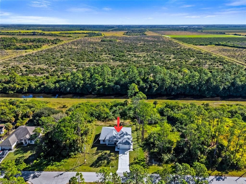 425 Naples AVE S LEHIGH ACRES, FL 33974