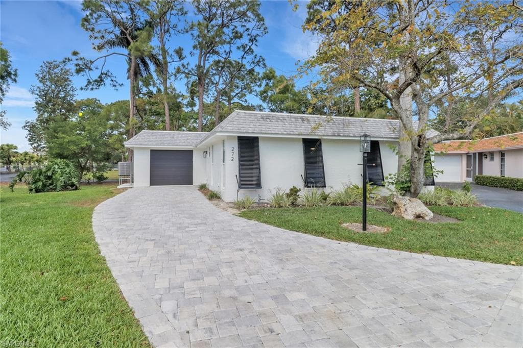 272 Yorkshire CT 11 NAPLES, FL 34112
