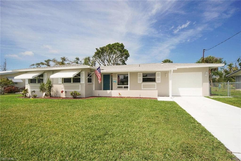 5818 SW 1st CT CAPE CORAL, FL 33914
