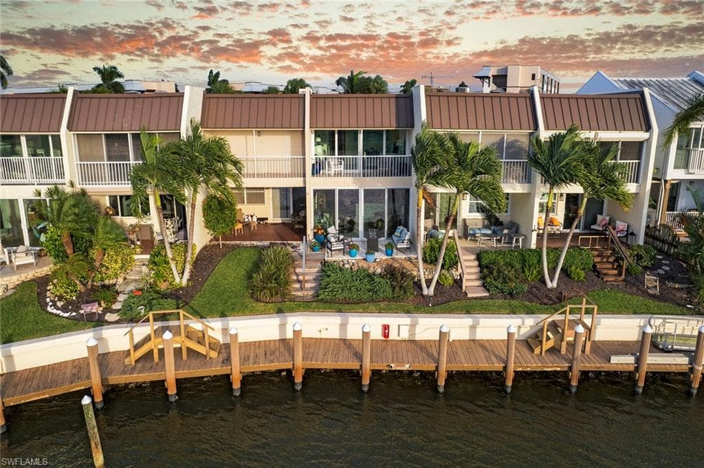 800 River Point DR 209 NAPLES, FL 34102