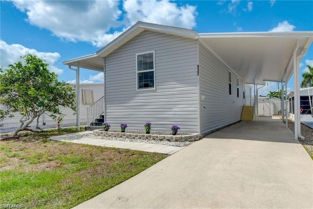 932 Palm DR 274 NAPLES, FL 34114