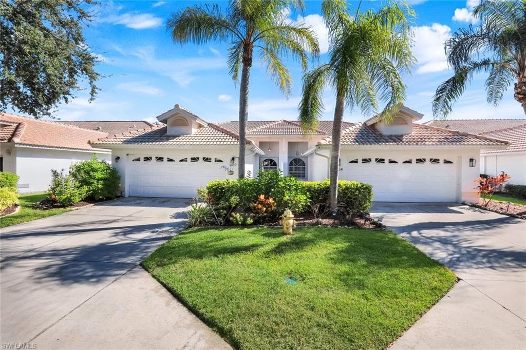 2150 Stacil CIR 13 NAPLES, FL 34109