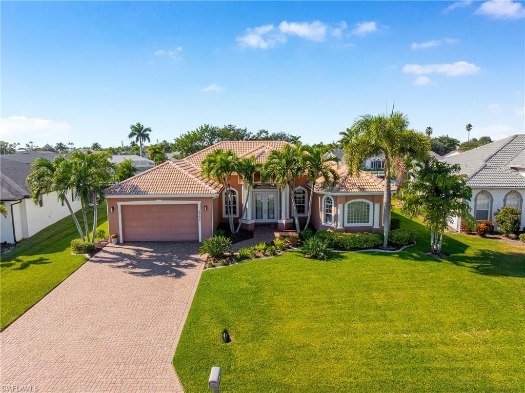 2202 SE 19th PL CAPE CORAL, FL 33990