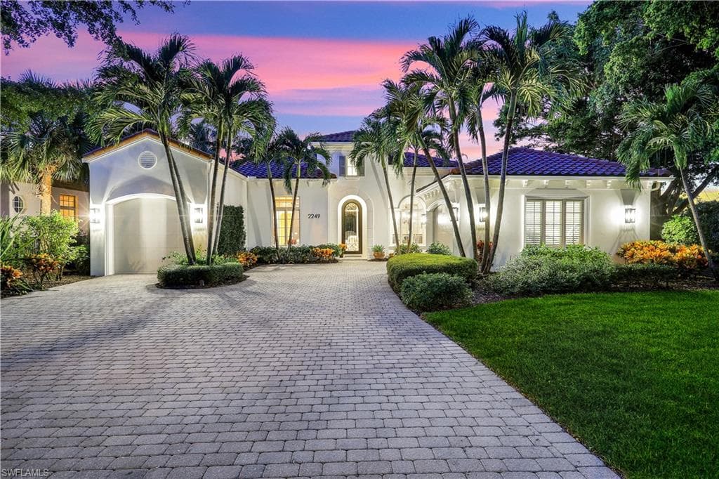 2249 Miramonte CT NAPLES, FL 34105