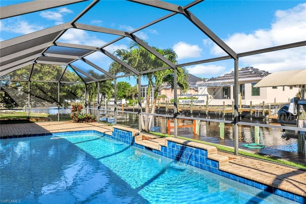 5805 SW 1st PL CAPE CORAL, FL 33914
