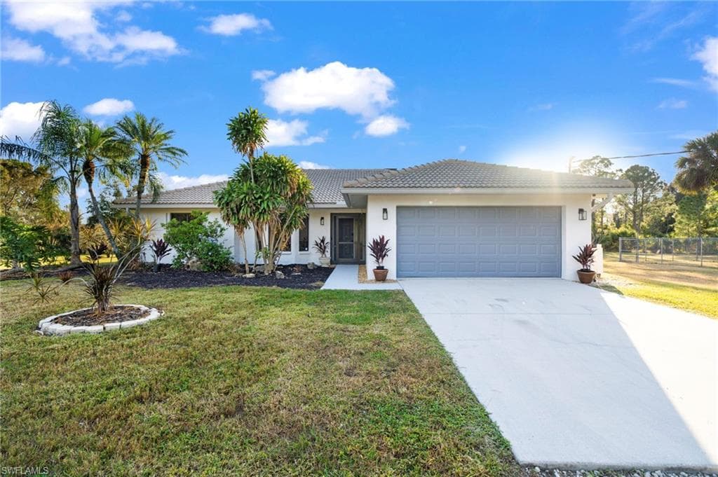 821 15th ST SW NAPLES, FL 34117