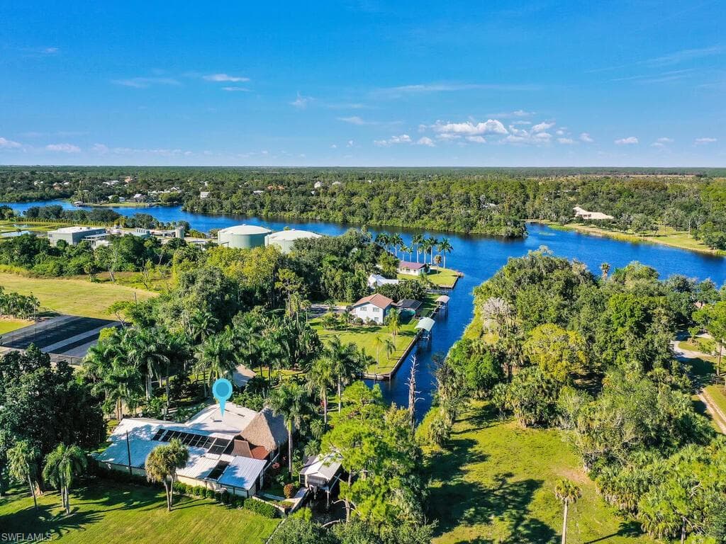 1891 Seminole Harbor DR ALVA, FL 33920