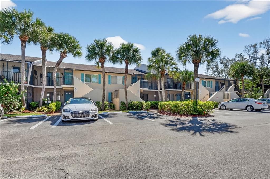 4210 Looking Glass LN 4210 NAPLES, FL 34112