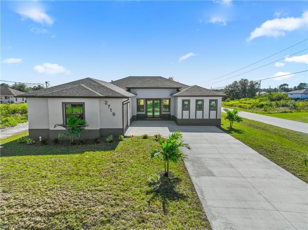 2719 59th ST W LEHIGH ACRES, FL 33971
