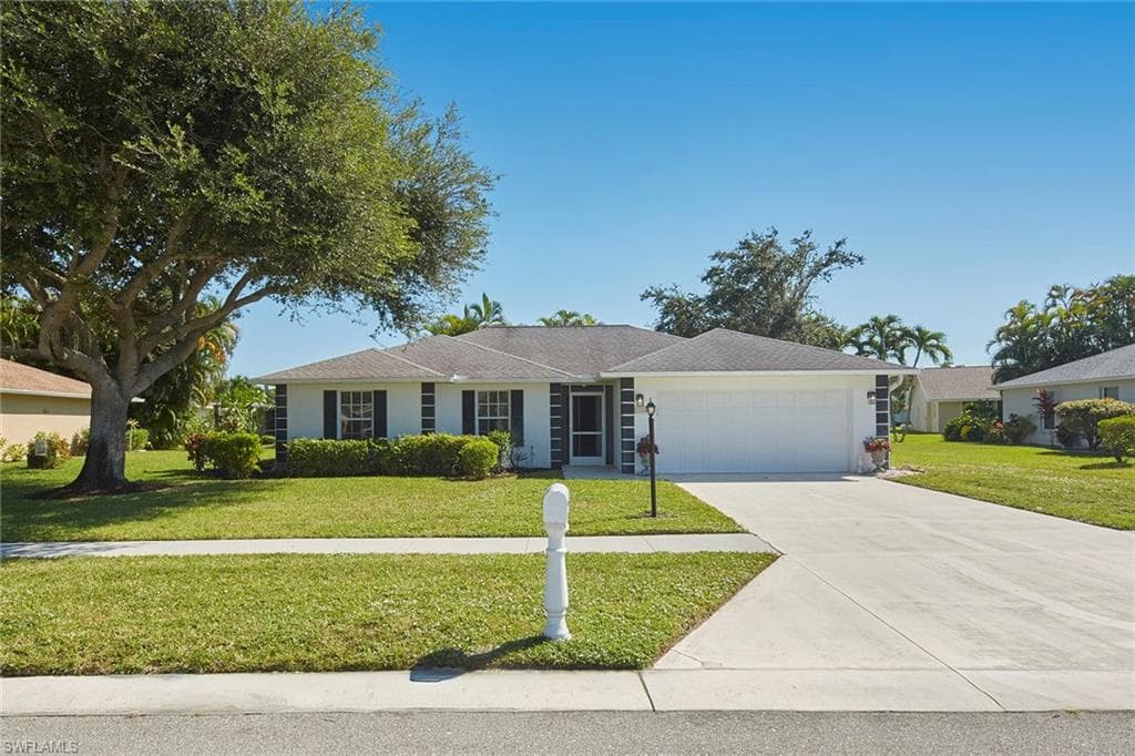 214 Marseille DR NAPLES, FL 34112