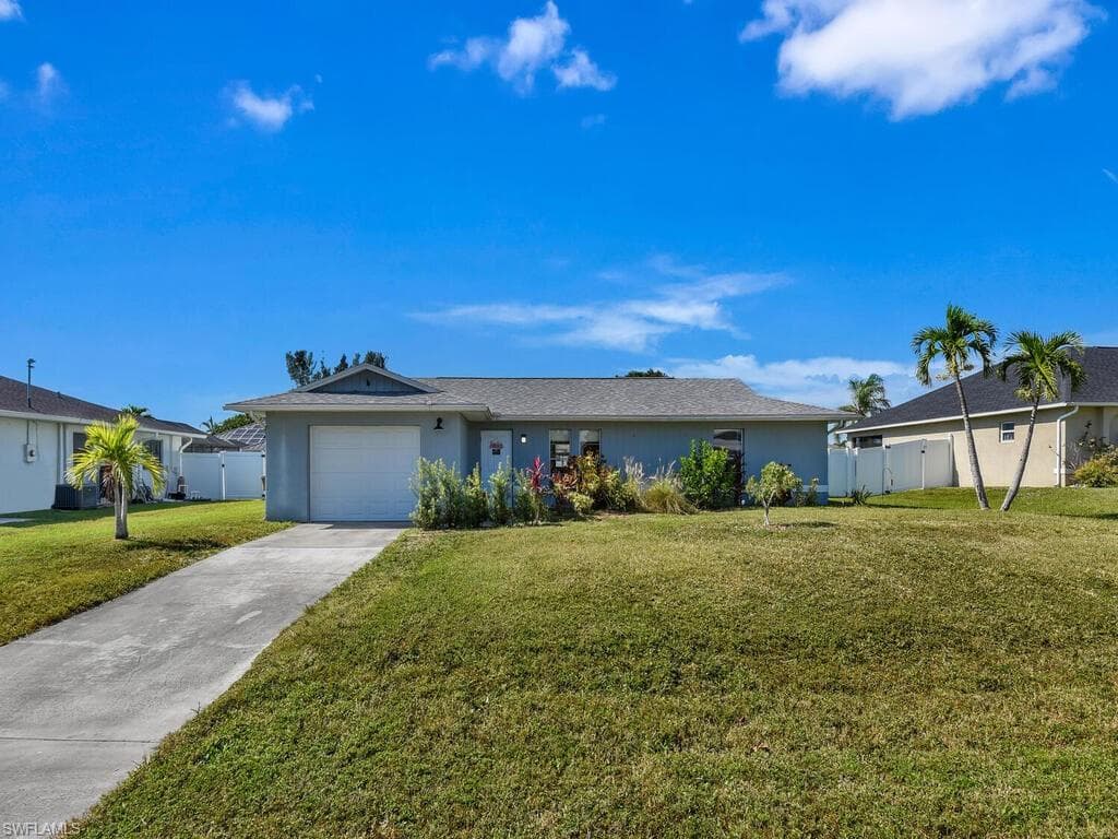 1412 SW 4th PL CAPE CORAL, FL 33991