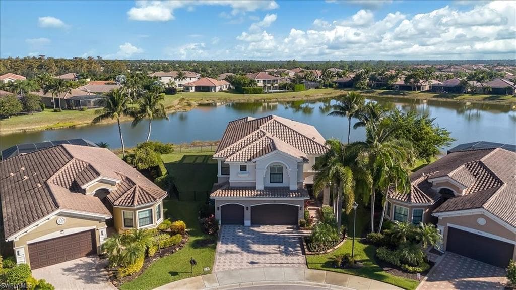 3821 Columbia CT NAPLES, FL 34119