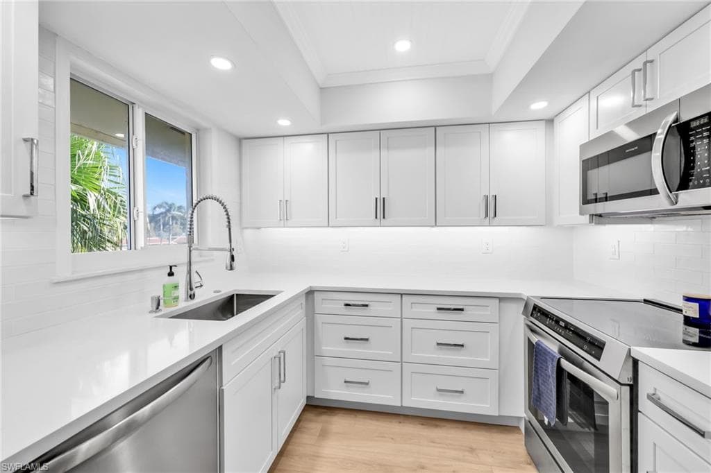 138 Teryl RD 4-2 NAPLES, FL 34112