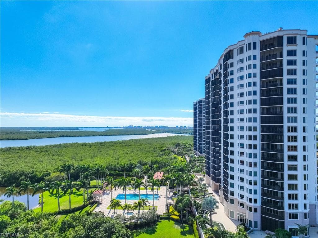 1060 Borghese LN 701 NAPLES, FL 34114
