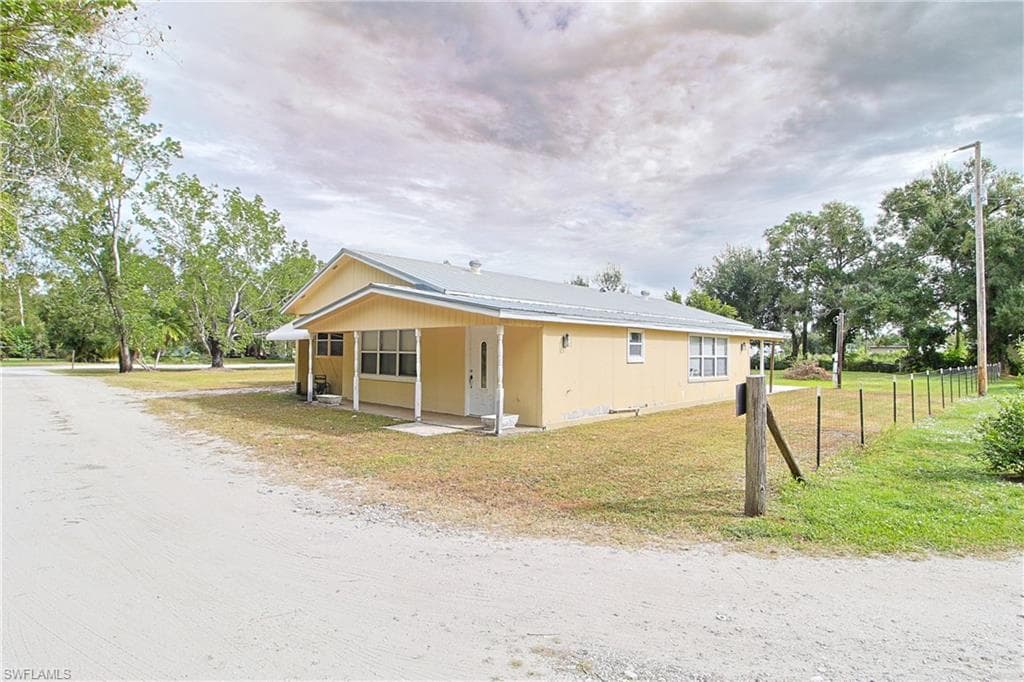 6620 Golden RD NORTH FORT MYERS, FL 33917
