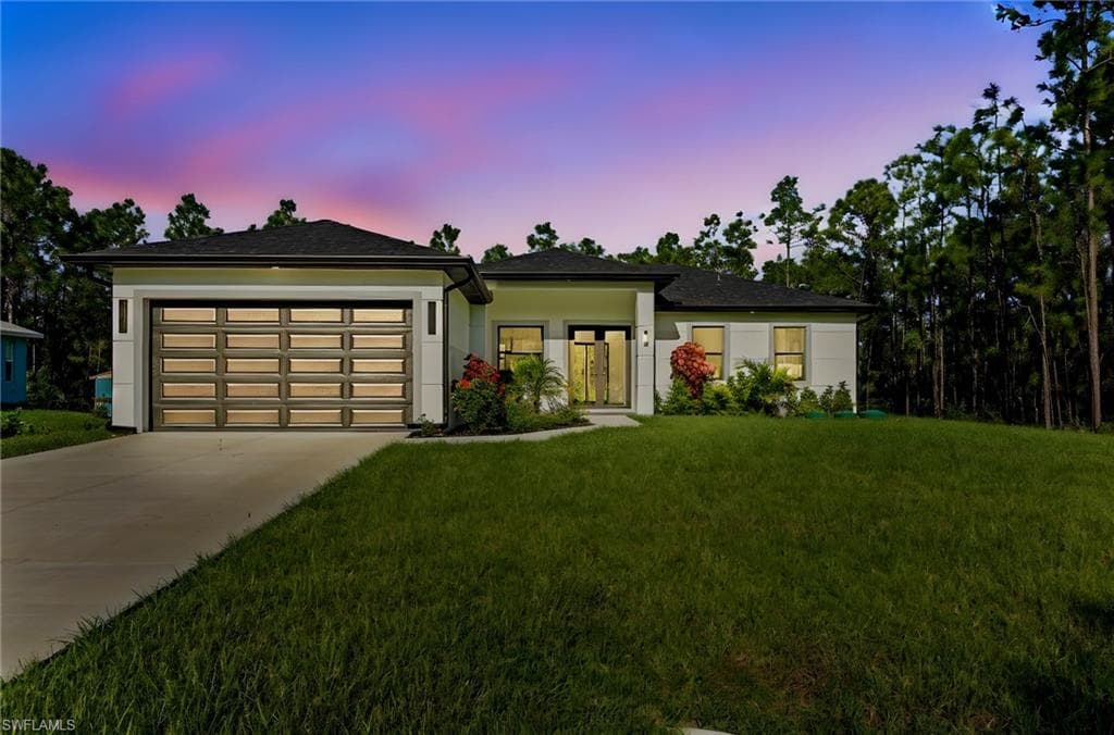824 Grenada AVE LEHIGH ACRES, FL 33974