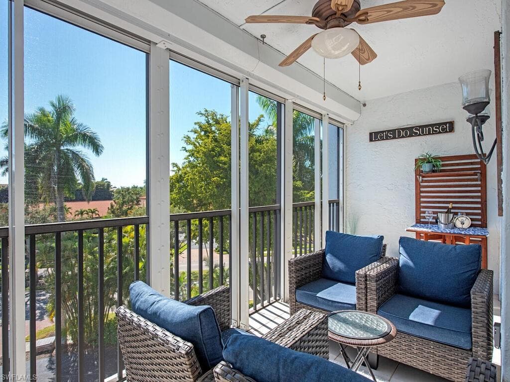 555 Park Shore DR B411 NAPLES, FL 34103