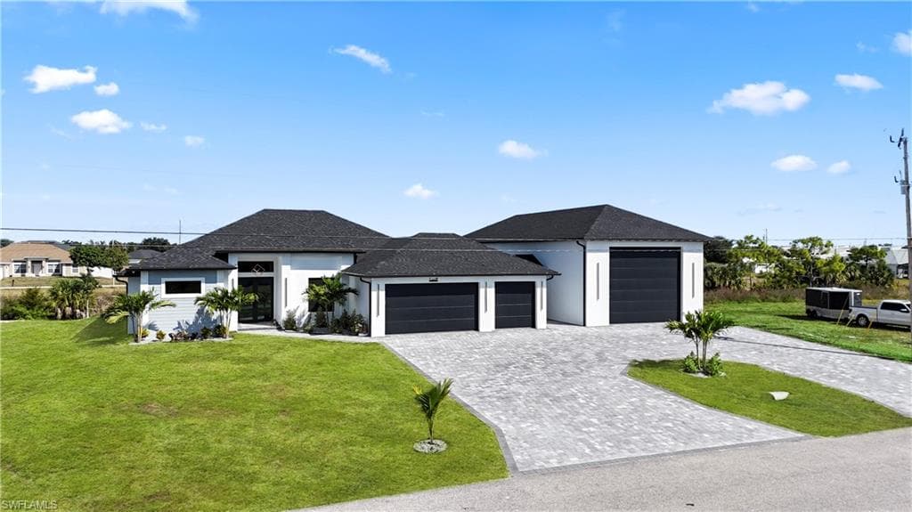 1221 NE 19th AVE CAPE CORAL, FL 33909