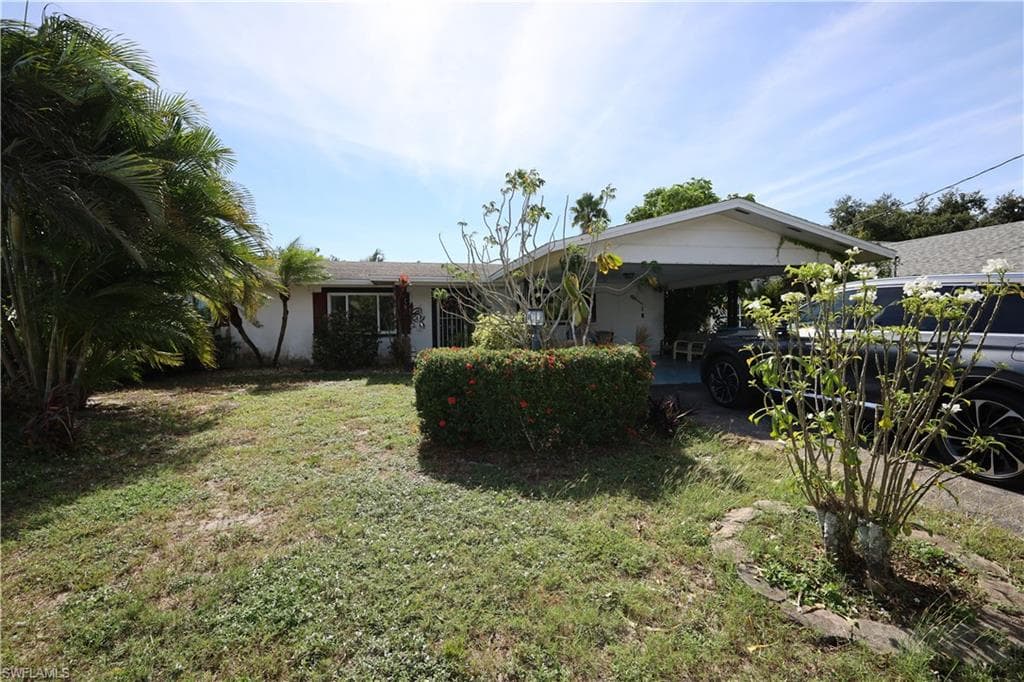 1306 NE 4th TER CAPE CORAL, FL 33909