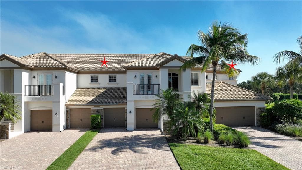8051 Players Cove DR 202 NAPLES, FL 34113
