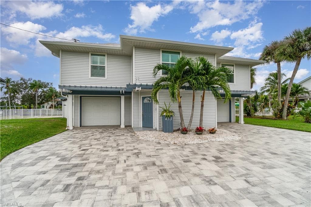 453 Seaworthy RD NORTH FORT MYERS, FL 33903
