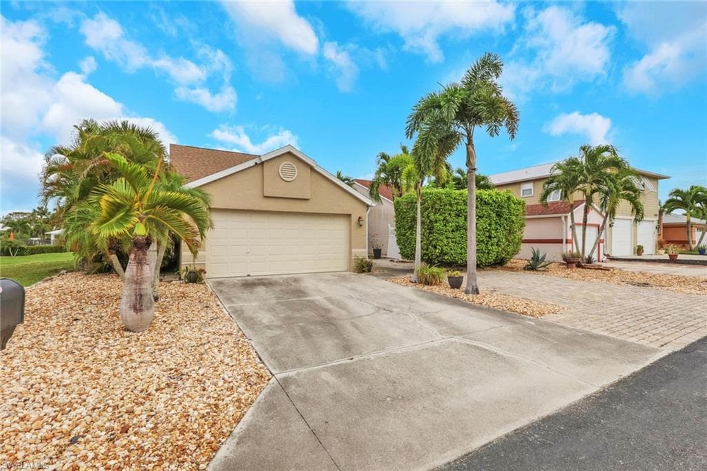 6118 Montego Bay LOOP FORT MYERS, FL 33908