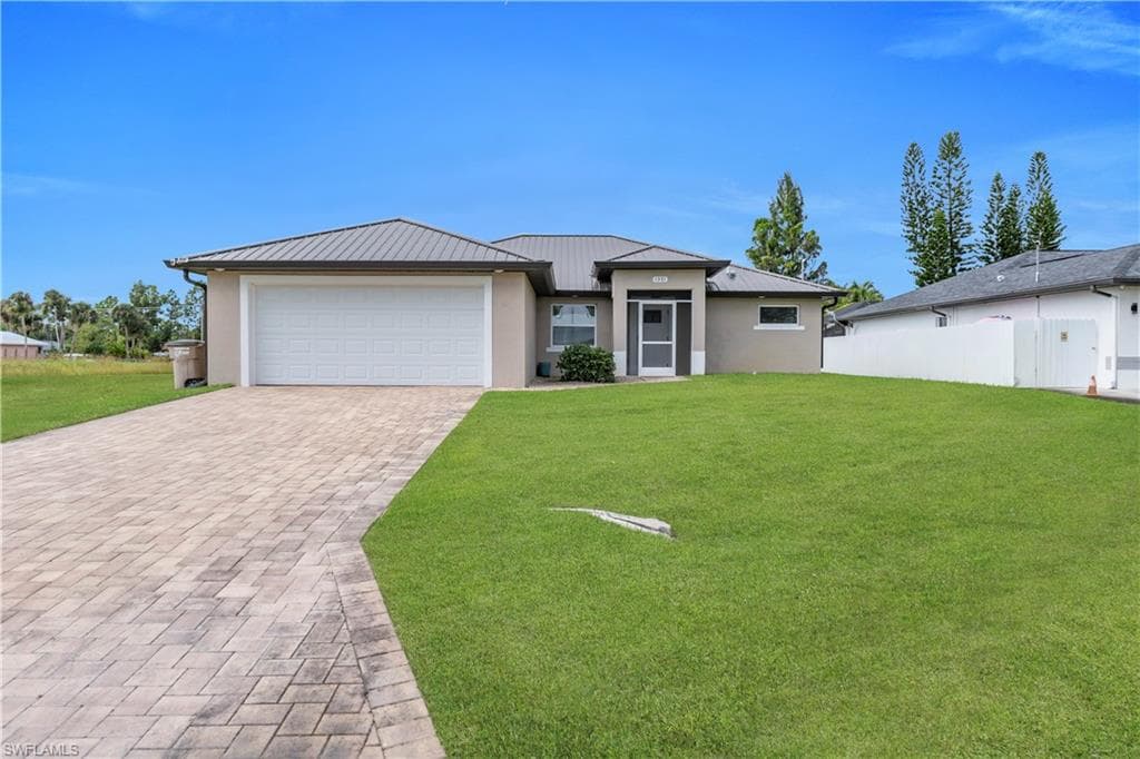 1301 Dorothy AVE N LEHIGH ACRES, FL 33971