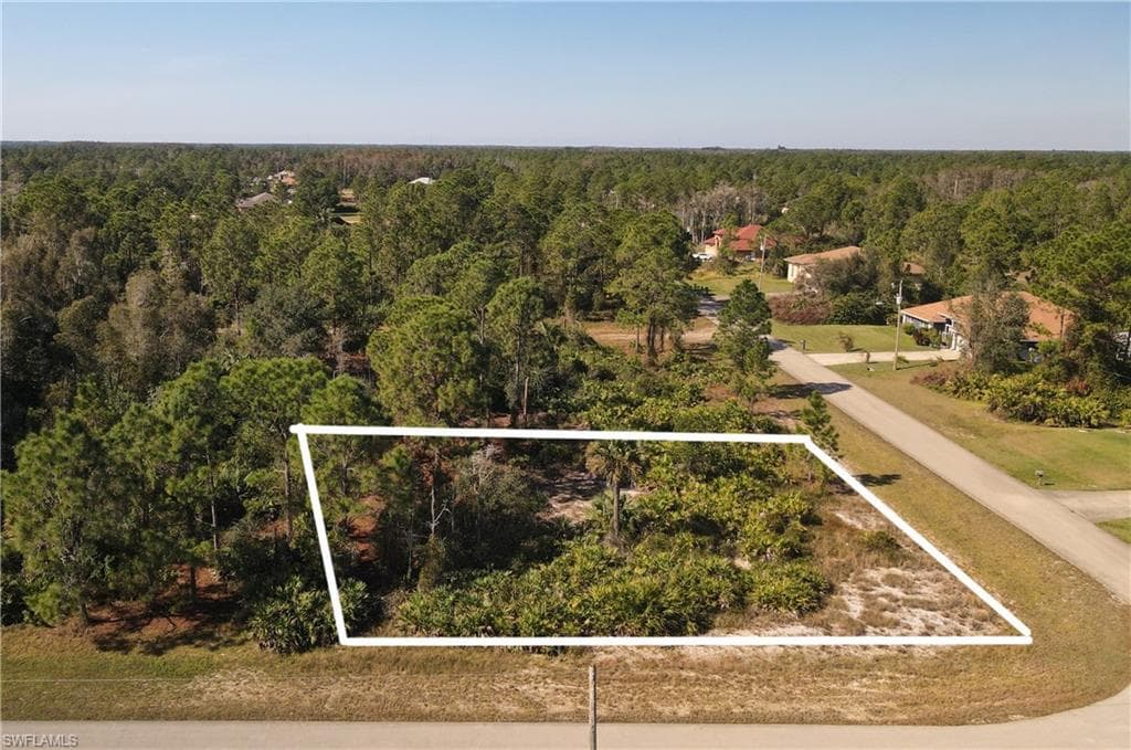 828 Fullerton AVE S LEHIGH ACRES, FL 33974