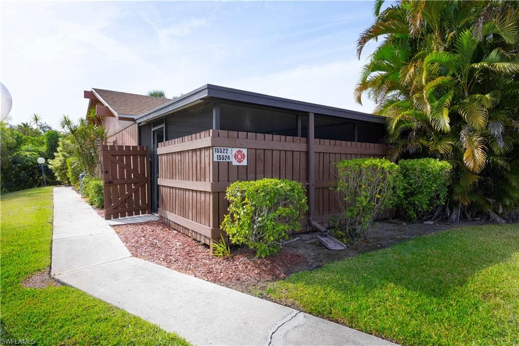 15524 Crystal Lake DR NORTH FORT MYERS, FL 33917