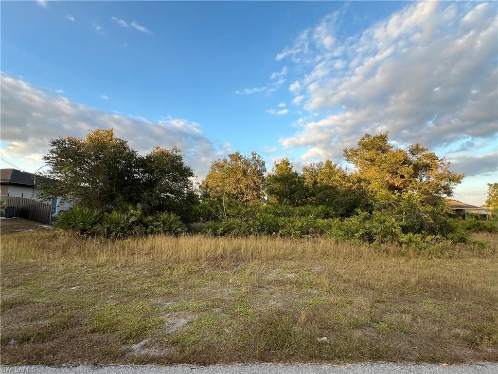 4102 6th ST W LEHIGH ACRES, FL 33971