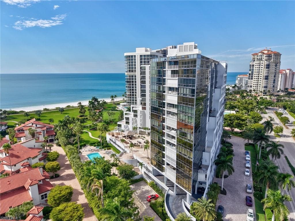 4751 Gulf Shore BLVD N 602 NAPLES, FL 34103