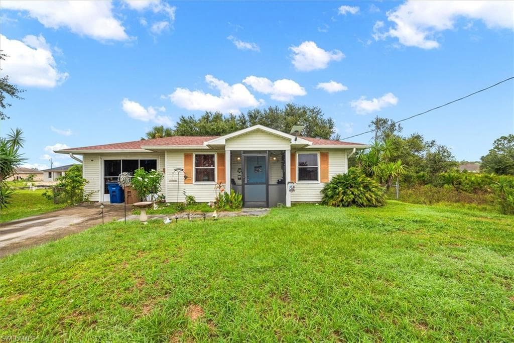 2802 73rd ST W LEHIGH ACRES, FL 33971