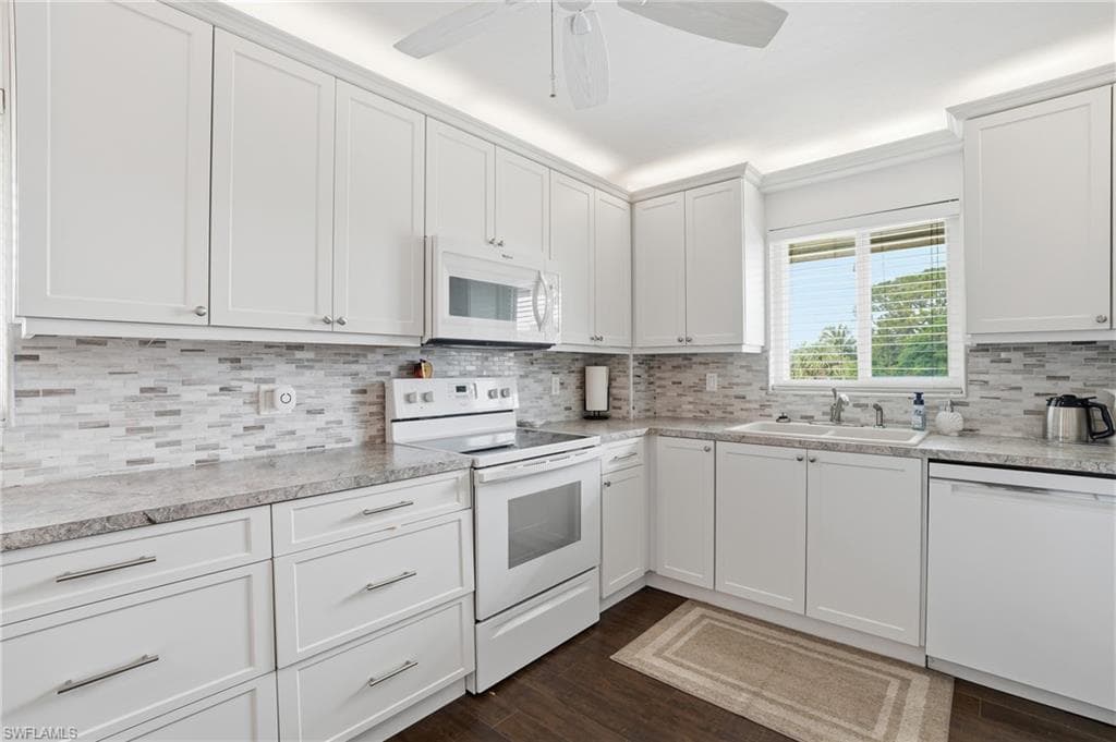 2079 Barkeley LN 24 FORT MYERS, FL 33907