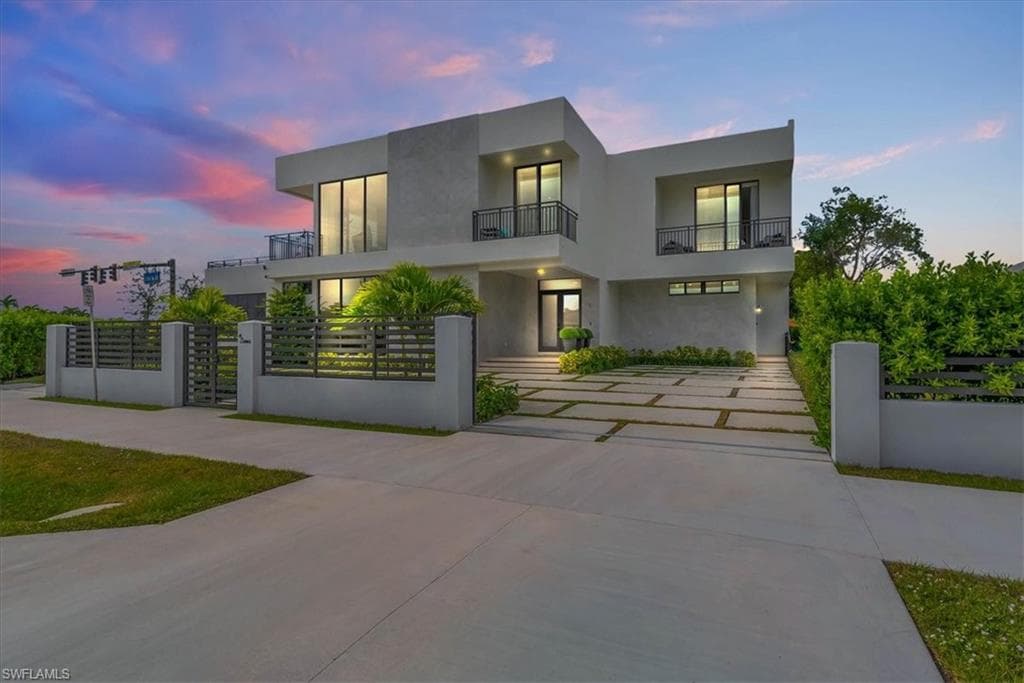 10 Cushing LN MARCO ISLAND, FL 34145
