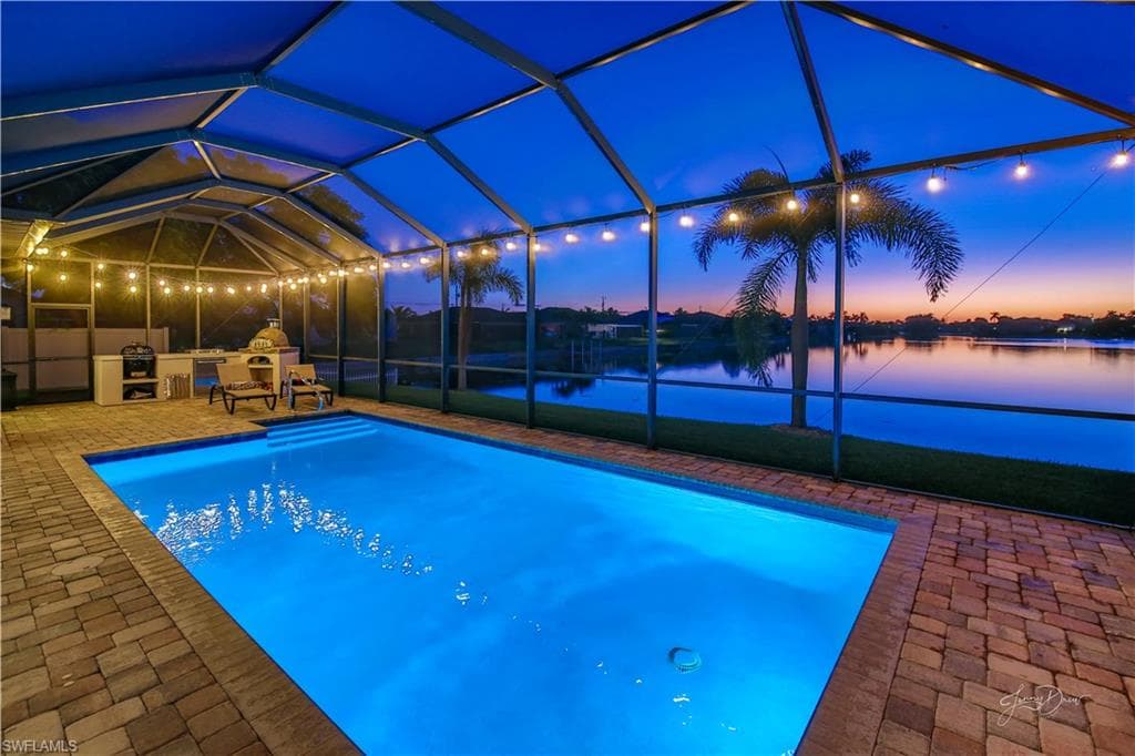 401 NE 19th PL CAPE CORAL, FL 33909