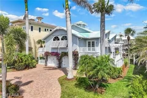 437 Trade Winds AVE NAPLES, FL 34108