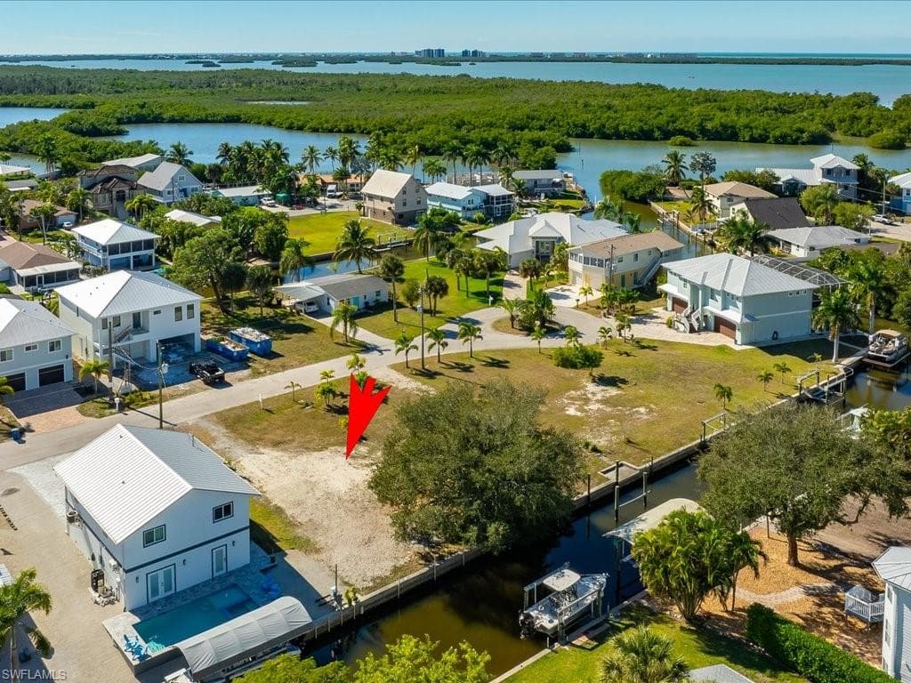 4730 Swordfish ST BONITA SPRINGS, FL 34134