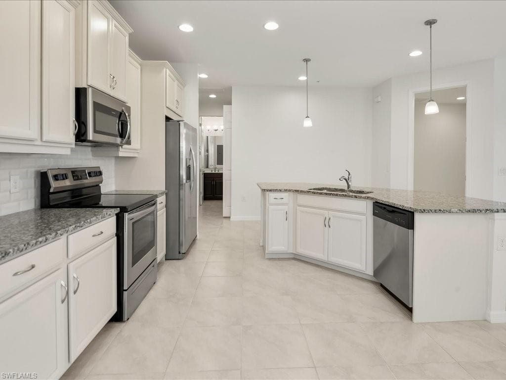 26139 Palace LN 202 BONITA SPRINGS, FL 34135