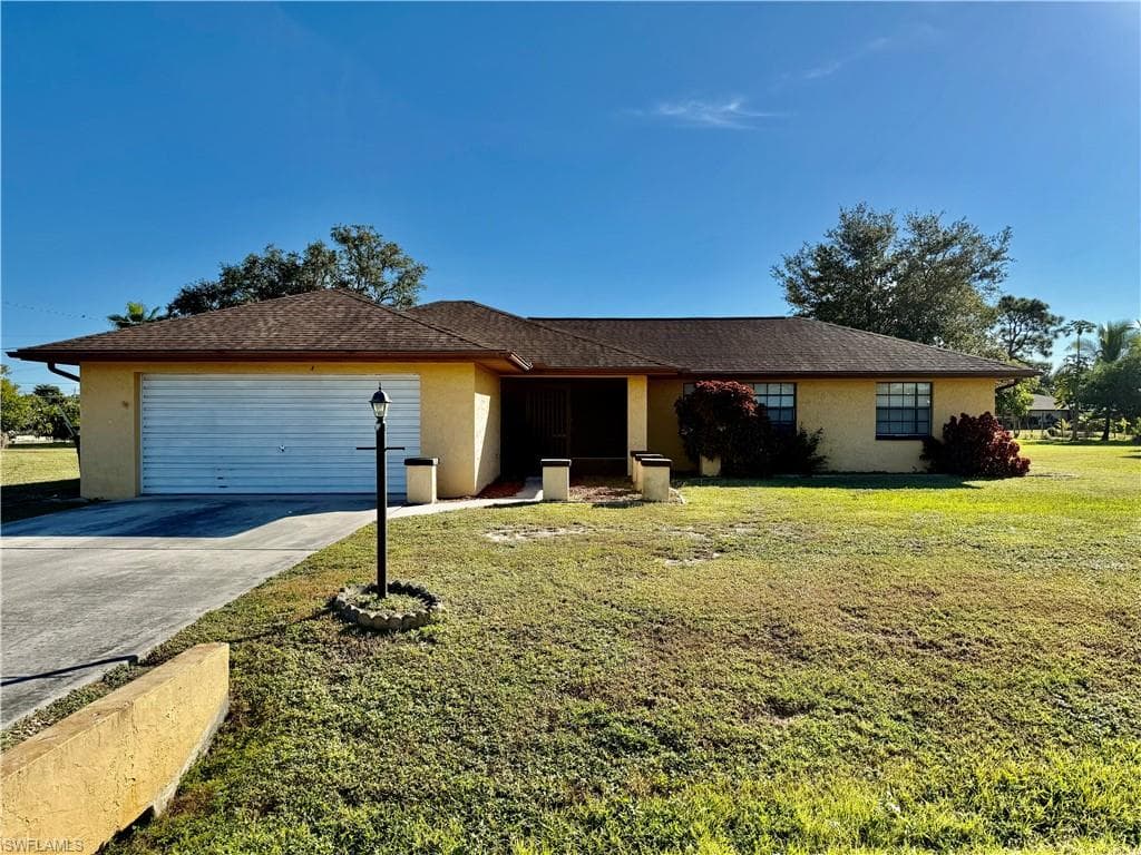 24 Clayton AVE LEHIGH ACRES, FL 33936