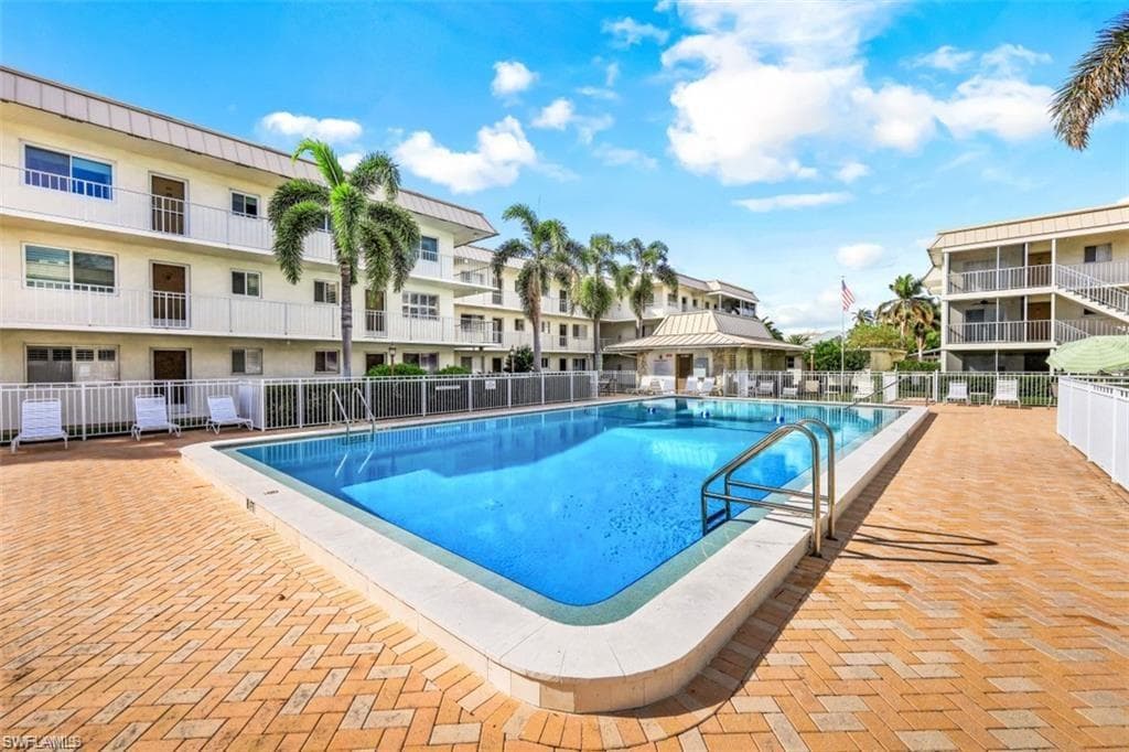 766 Central AVE 101 NAPLES, FL 34102