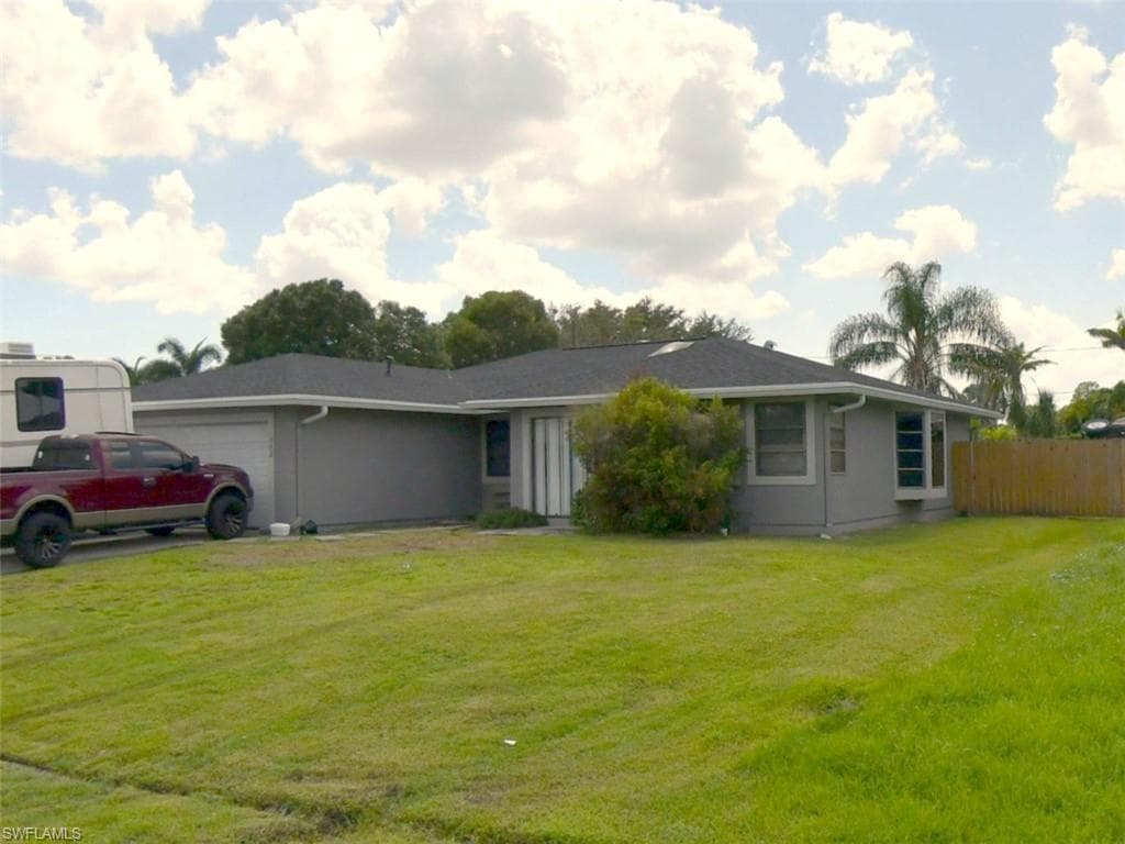 382 NE Genesee AVE PORT ST. LUCIE, FL 34983