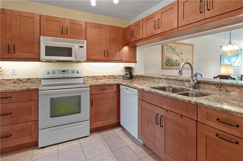1208 Commonwealth CIR J103 NAPLES, FL 34116