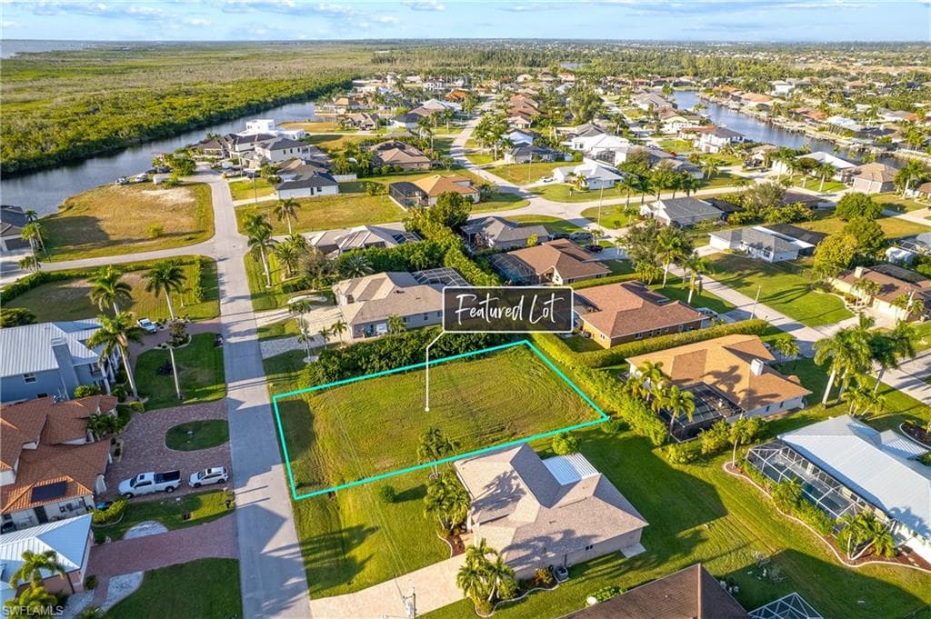 2811 SW 29th CT CAPE CORAL, FL 33914
