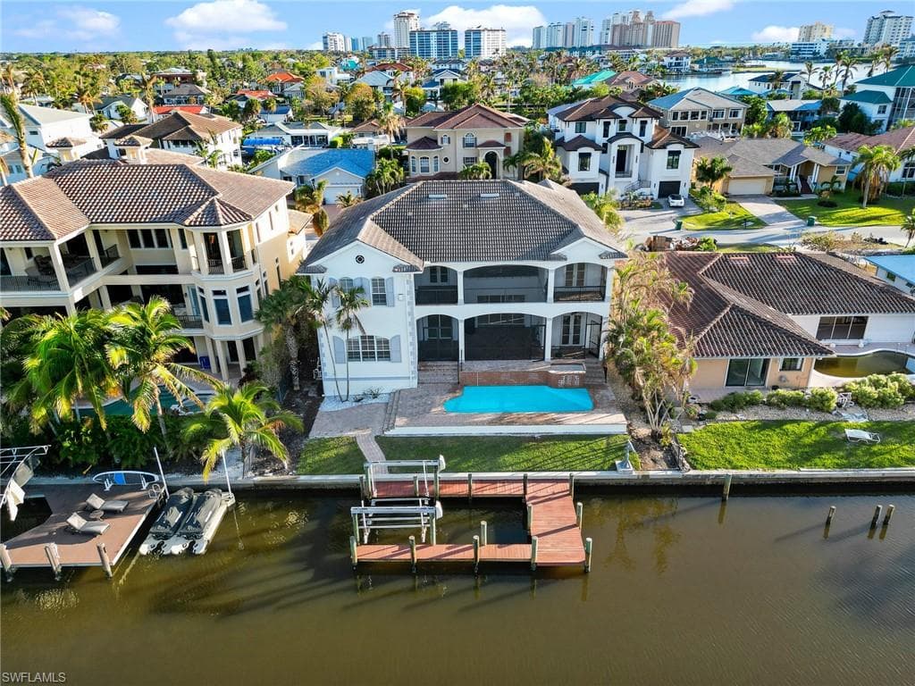405 Trade Winds AVE NAPLES, FL 34108