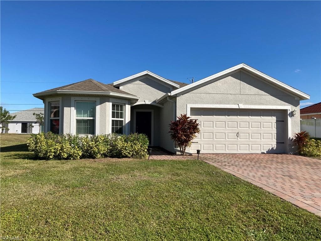 927 SE 5th CT CAPE CORAL, FL 33990