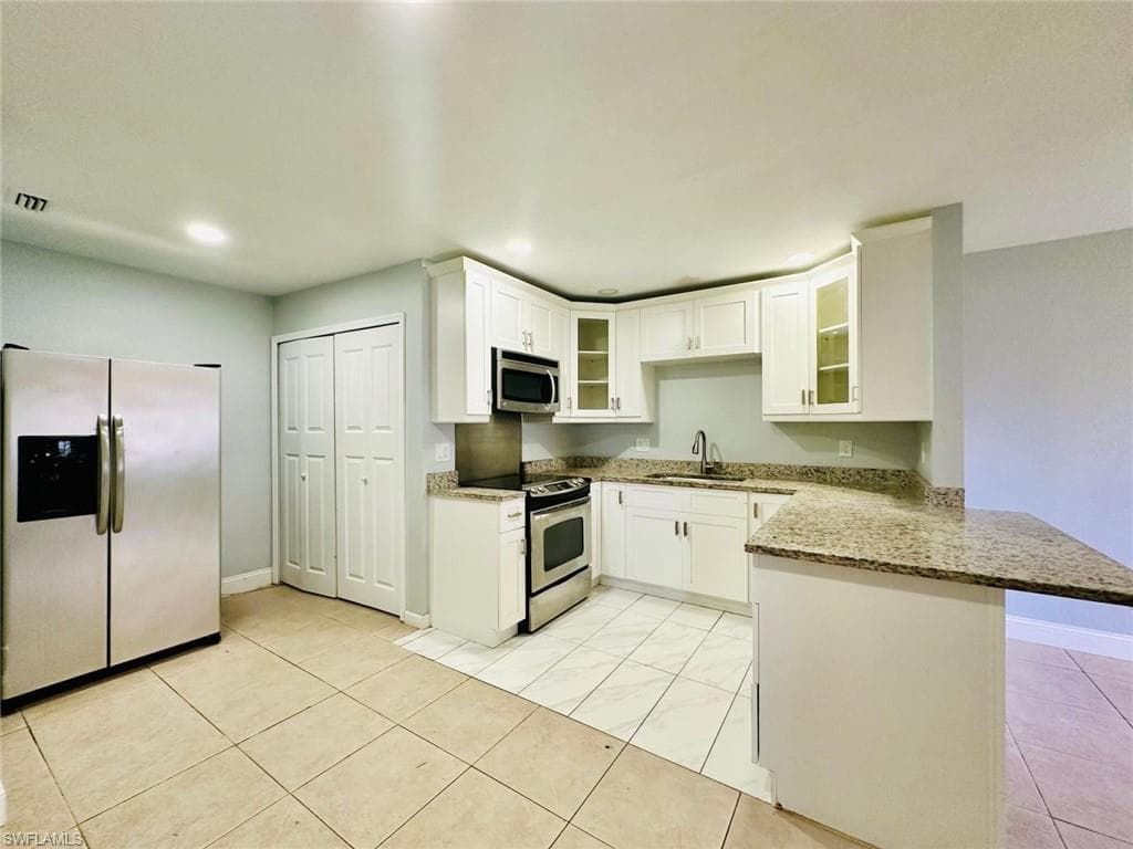 709 SE 8th TER 2 CAPE CORAL, FL 33990